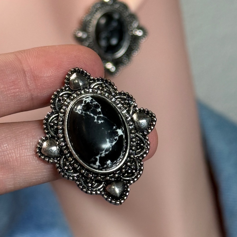 ⚜️ Vintage Black Ornate Stud Earrings | Gothic Style - Picture 8 of 8